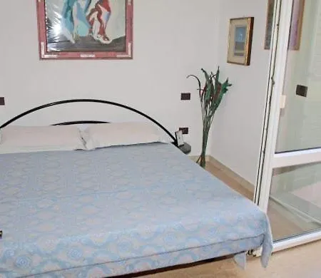 فندق La Viareggina 2*